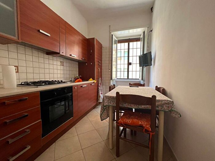 Appartamento bilocale in affitto in Via Faleria, Re di Roma, Roma