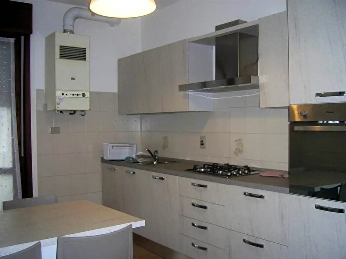 Appartamento con 5 locali in affitto in Via Colombo, Borgo Virgilio