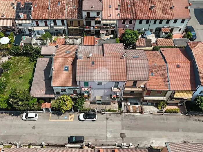 Appartamento trilocale in vendita in Via Solferino, Verona