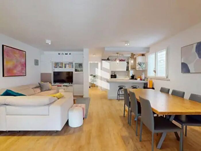 Appartamento quadrilocale in vendita in Largo Dino Battaglia, Roma