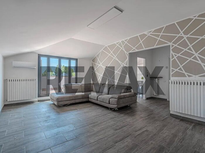 Appartamento trilocale in vendita in Via Pradone, Covo