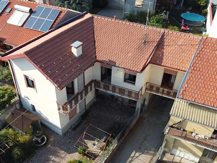 Casa quadrilocale in vendita in Via Sicilia, Magnago