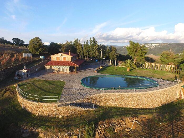 Casa con 10 locali in vendita in Massa Marittima