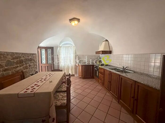 Appartamento trilocale in vendita in Via Verdi Snc, Seborga