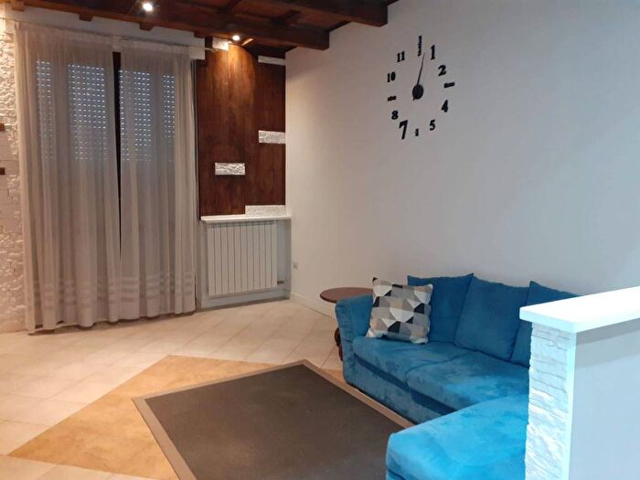 Appartamento bilocale in affitto in Piazza Giuseppe Maggiolini, Centro, Parabiago