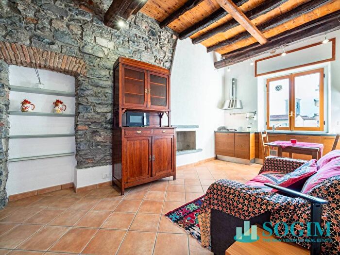 Appartamento bilocale in affitto in Via Giovanni Bertacchi, Valduce Crispi, Como