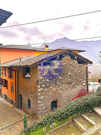 Casa bilocale in vendita in San Pellegrino Terme