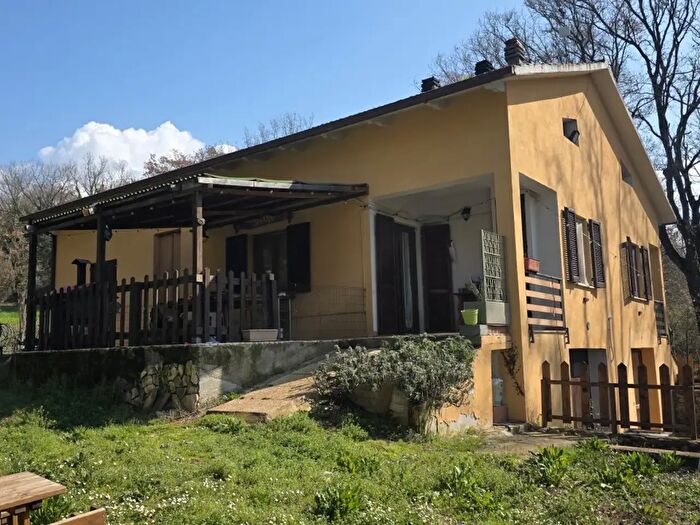 Casa trilocale in vendita in Vocabolo Ponte, Massa Martana