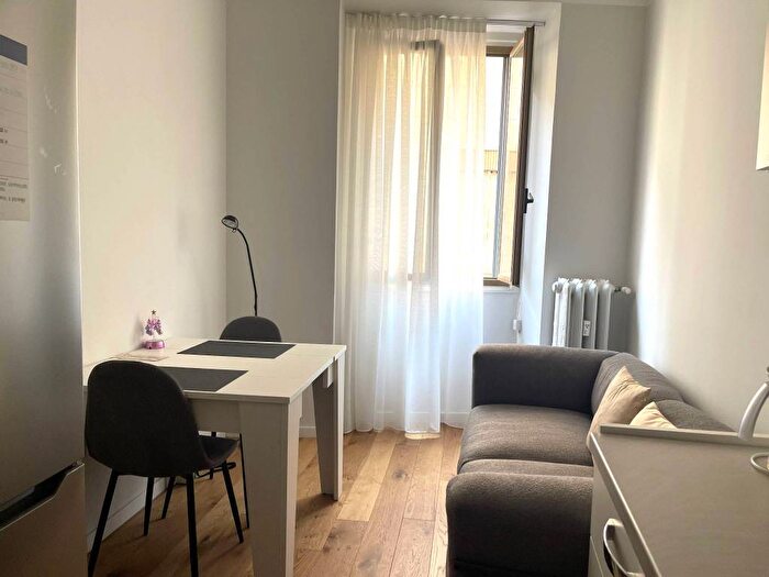 Appartamento bilocale in affitto in Piazza Borromeo, Carrobbio, Milano