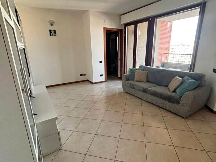 Appartamento bilocale in affitto in Via Roberto Tremelloni, Quartiere Adriano, Milano