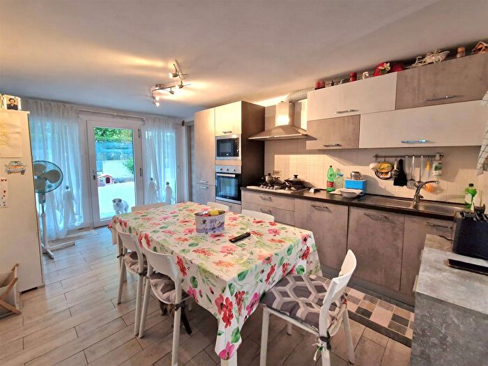 Casa con 9 locali in vendita in Treviso, Treviso