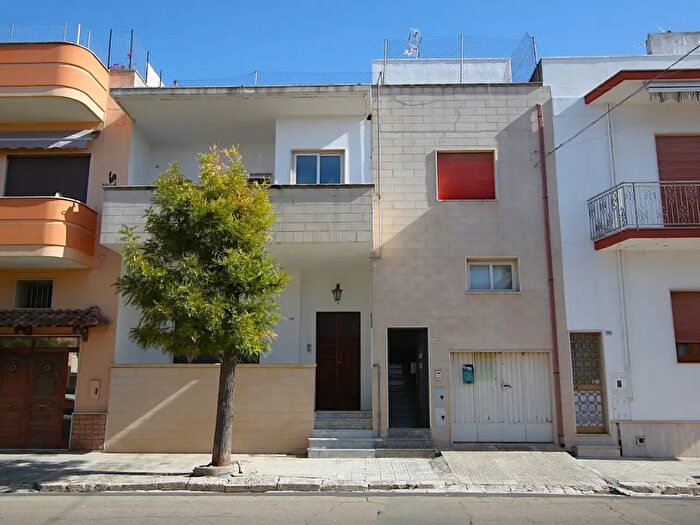 Appartamento con 6 locali in vendita in Via Fabio Filzi, Matino