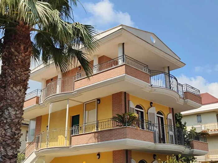 Appartamento trilocale in vendita in Romagna, Grottammare