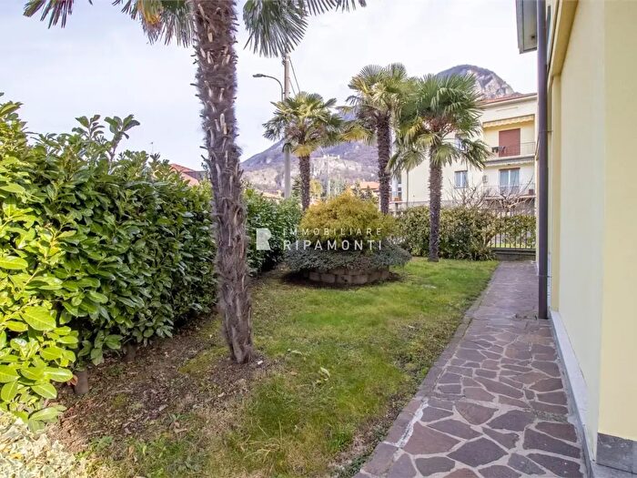 Appartamento quadrilocale in vendita in Via Albenza, Vercurago