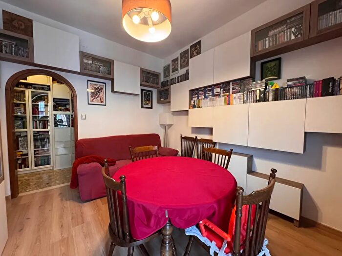 Appartamento trilocale in vendita in Via Cardinale Gil De Albornoz, Bologna