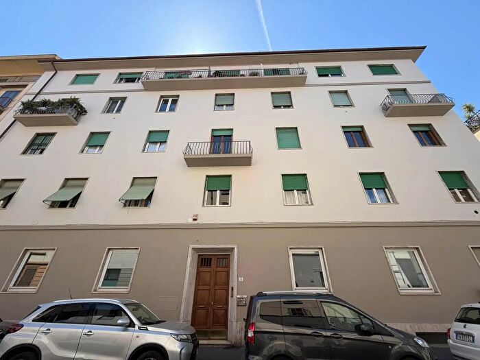 Appartamento bilocale in vendita in Via Cassia, Firenze