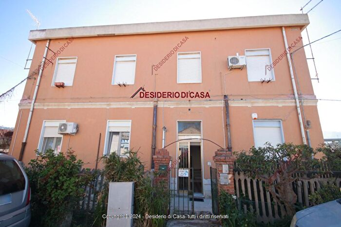 Appartamento trilocale in vendita in Lascari