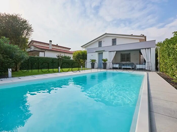 Casa con 5 locali in vendita in Jesolo