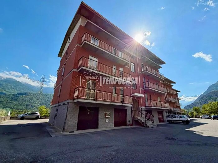 Appartamento trilocale in vendita in Via San Pietro dOllesia, Bussoleno