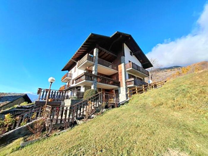 Appartamento con 5 locali in vendita in Frazione Eresaz, Emarese