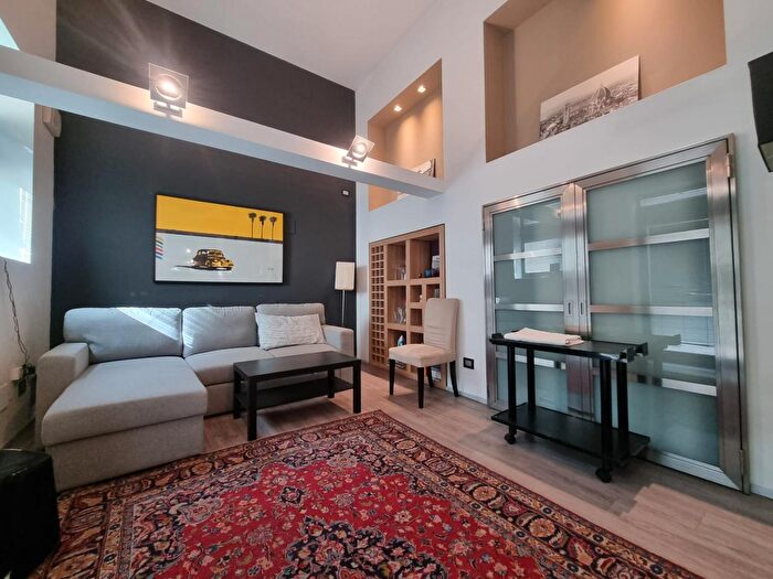 Appartamento bilocale in vendita in Via Guelfa, Firenze