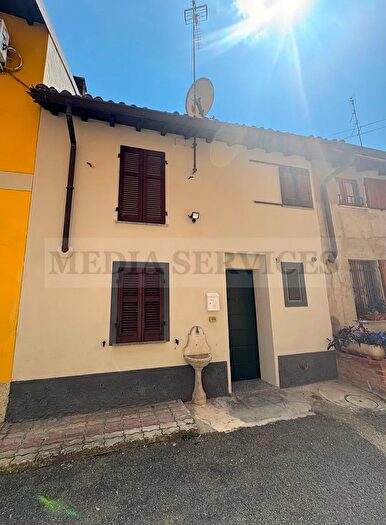 Casa trilocale in vendita in Vicolo De Campanile N°, Garlasco