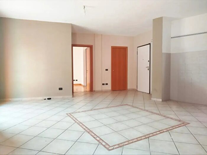 Appartamento con 6 locali in vendita in Arcola