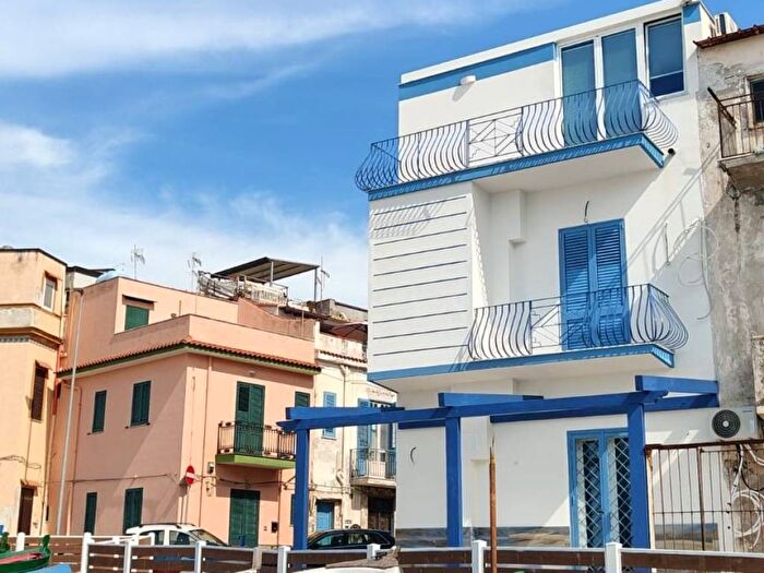 Appartamento trilocale in affitto in Piazza Marina di Sferracavallo, Sferracavallo Barcarello, Palermo
