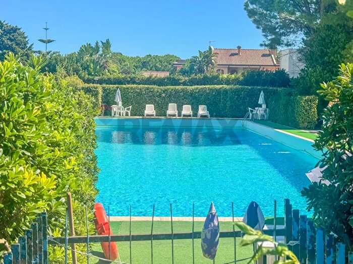 Casa quadrilocale in vendita in Via Apollo, Palermo