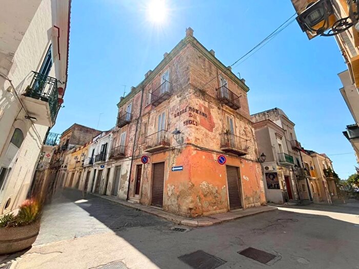 Casa quadrilocale in vendita in Via Roma, San Severo