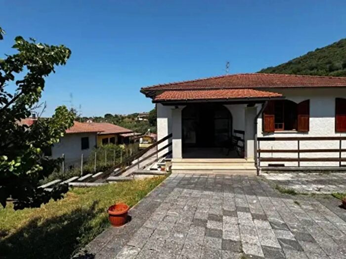 Casa con 6 locali in vendita in Via Pratarone, Cave