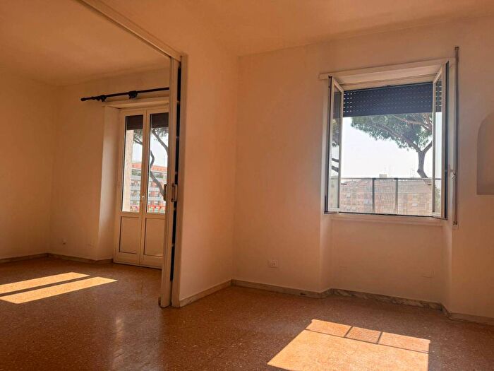 Appartamento con 5 locali in affitto in Viale Tirreno, Città Giardino, Roma