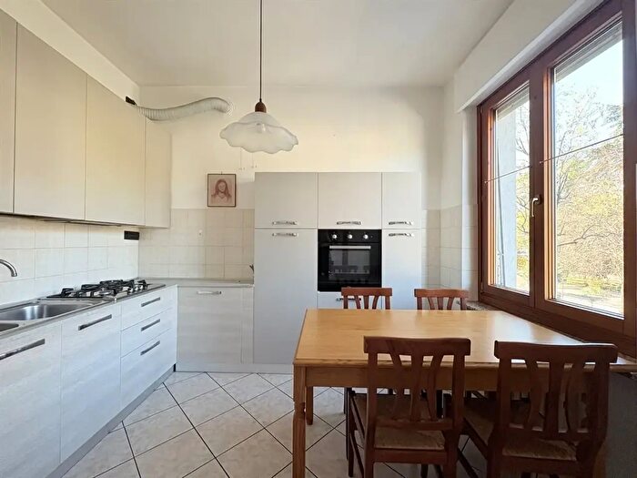 Appartamento con 5 locali in vendita in Corso Langhe, Alba