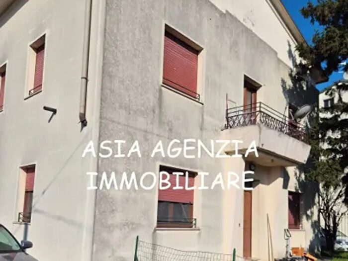 Appartamento quadrilocale in vendita in Via Roma, Quinzano DOglio