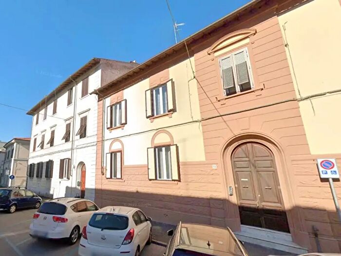 Appartamento con 6 locali in vendita in Livorno