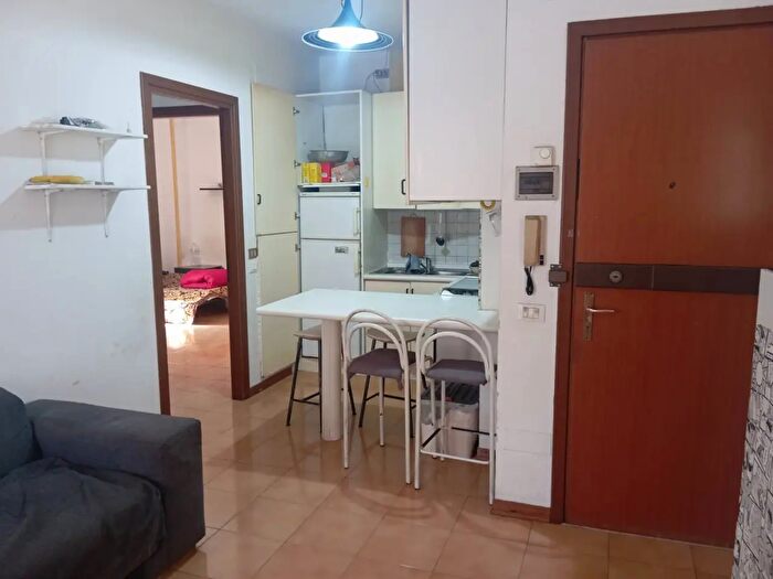 Appartamento trilocale in vendita in Via Martin Lutero, Pisa