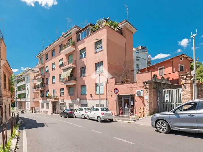 Appartamento quadrilocale in vendita in Via Trionfale, Roma