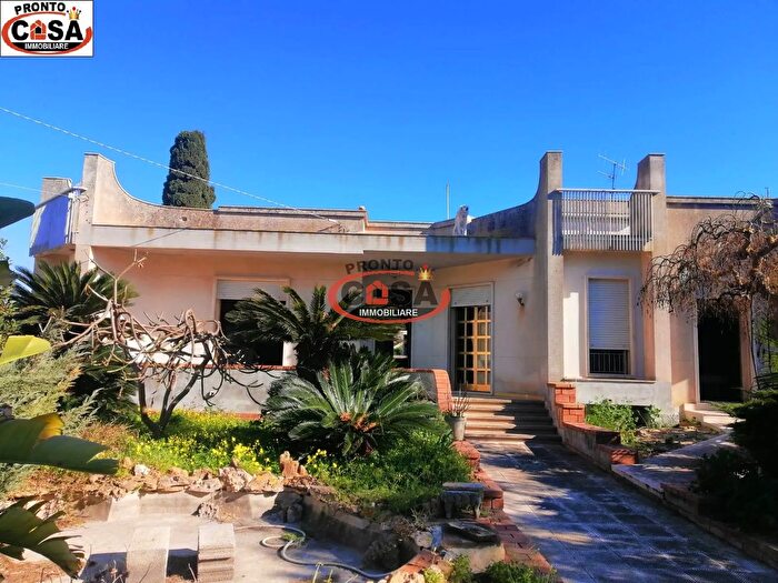 Casa con 7 locali in vendita in Petrosino