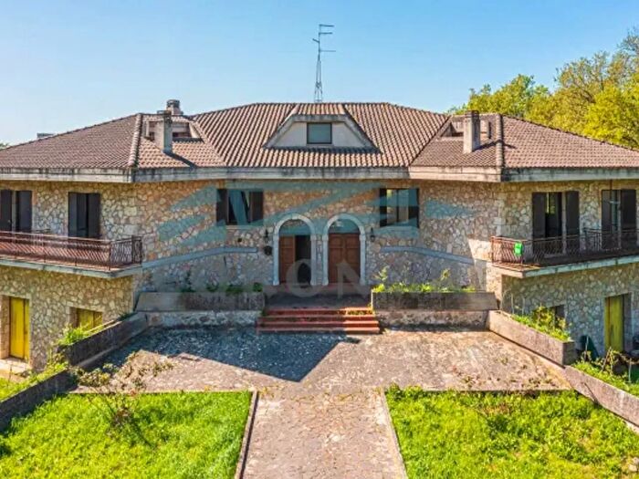 Appartamento quadrilocale in vendita in Via Giovanni Pascoli, Massa Martana