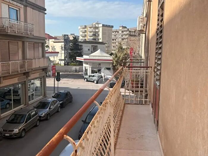 Appartamento trilocale in vendita in Via Salvatore Lonero, Trapani