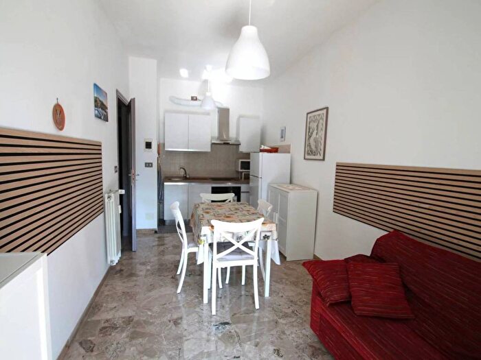 Appartamento bilocale in affitto in Via Montevideo, Borghetto Santo Spirito