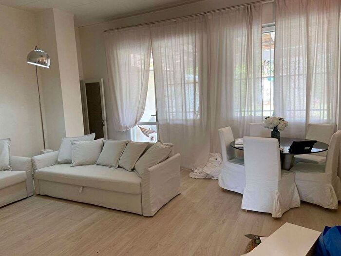 Appartamento con 5 locali in affitto in via caio duilio, Roma Imperiale, Forte dei Marmi