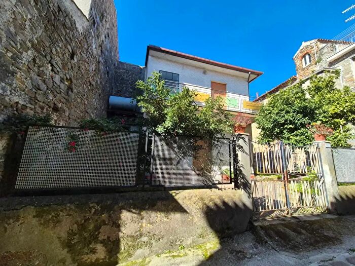 Appartamento quadrilocale in vendita in Via Umberto I, Cicerale