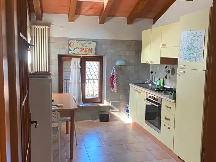 Appartamento trilocale in affitto in Borgo Schizzati, Parma