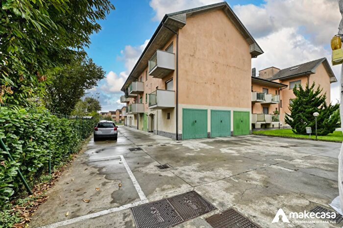 Appartamento quadrilocale in vendita in Località Sabbione, Mulazzano