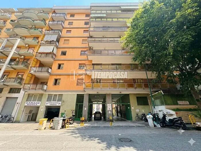 Appartamento trilocale in vendita in Napoli