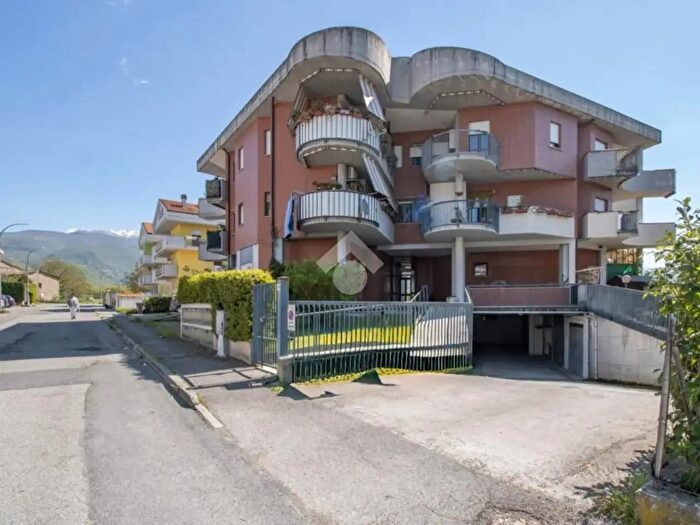 Appartamento trilocale in vendita in Via Luigi Cipriani, Rieti