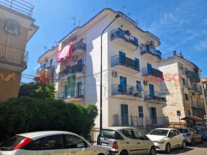 Appartamento trilocale in vendita in Traversa Viale Leone, Portici