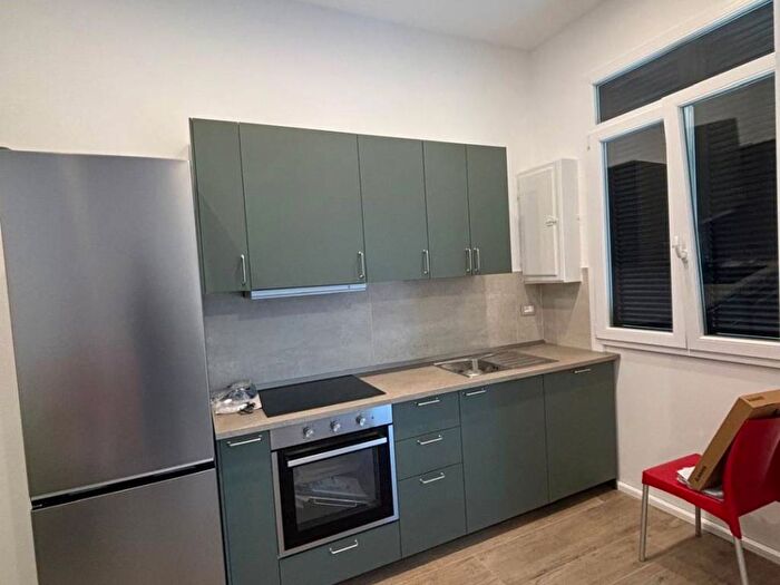 Appartamento trilocale in affitto in Viale Cristoforo Colombo, Lido di Camaiore, Camaiore