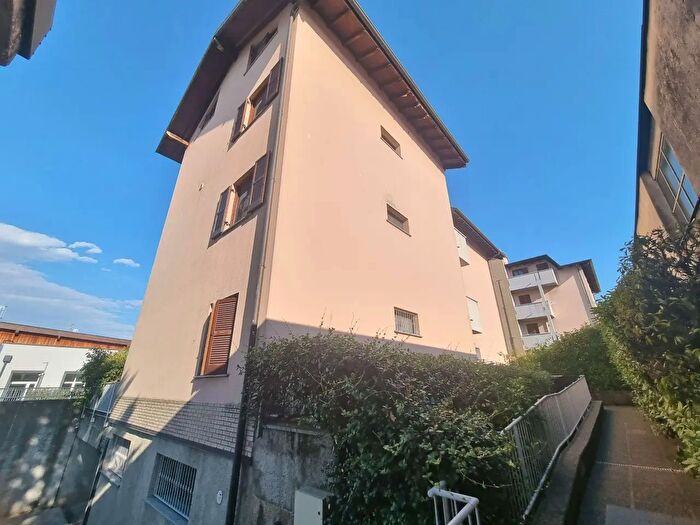 Appartamento bilocale in vendita in Via Volta, BovisioMasciago
